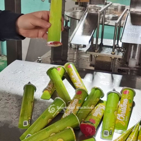 Automática llenadora para helados en vasos conos calippos