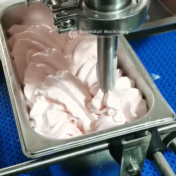 Llenadora robótica de helados llenadora con tecnología brazo